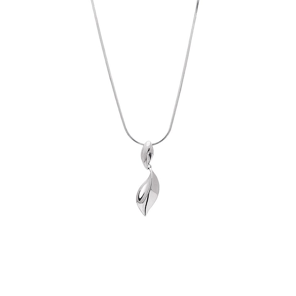 Halsband i &auml;kta silver med h&auml;ngande l&ouml;v