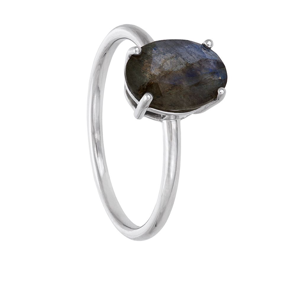 Ring i &auml;kta silver med en labradorit, 18.0