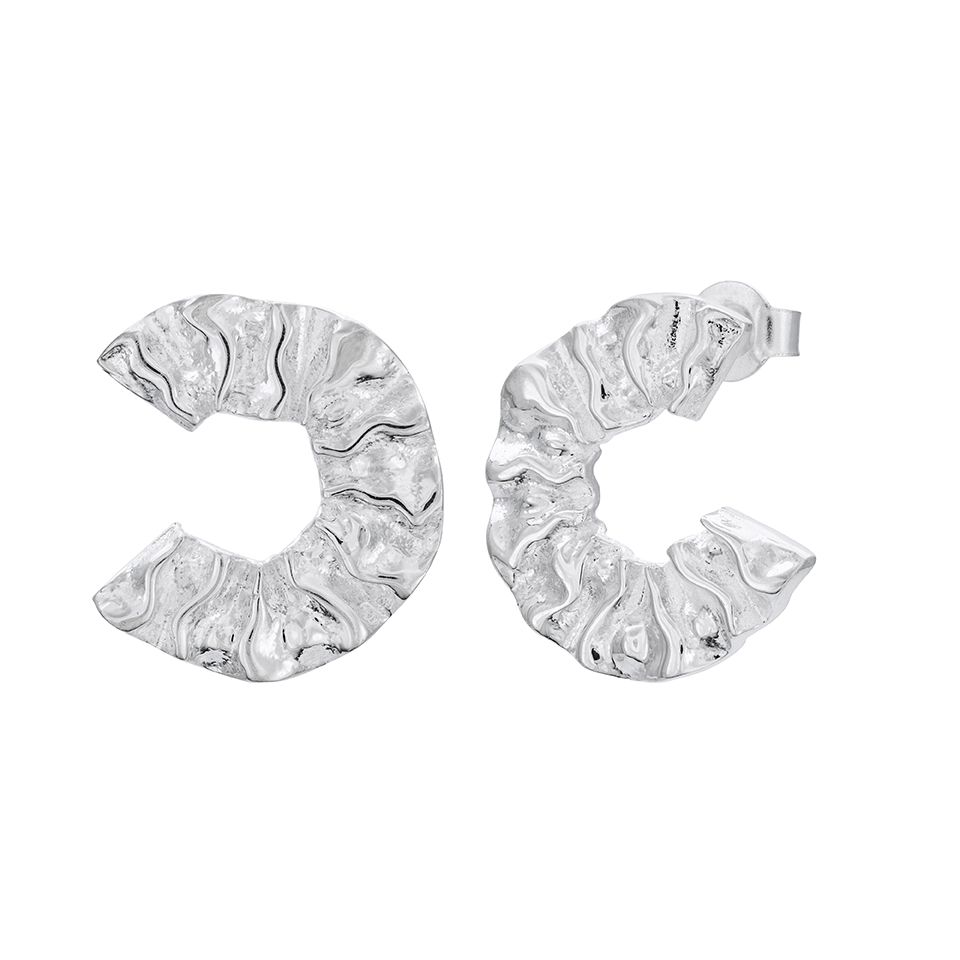 &Ouml;rh&auml;ngen b&aring;ge i &aring;tervunnet &auml;kta silver